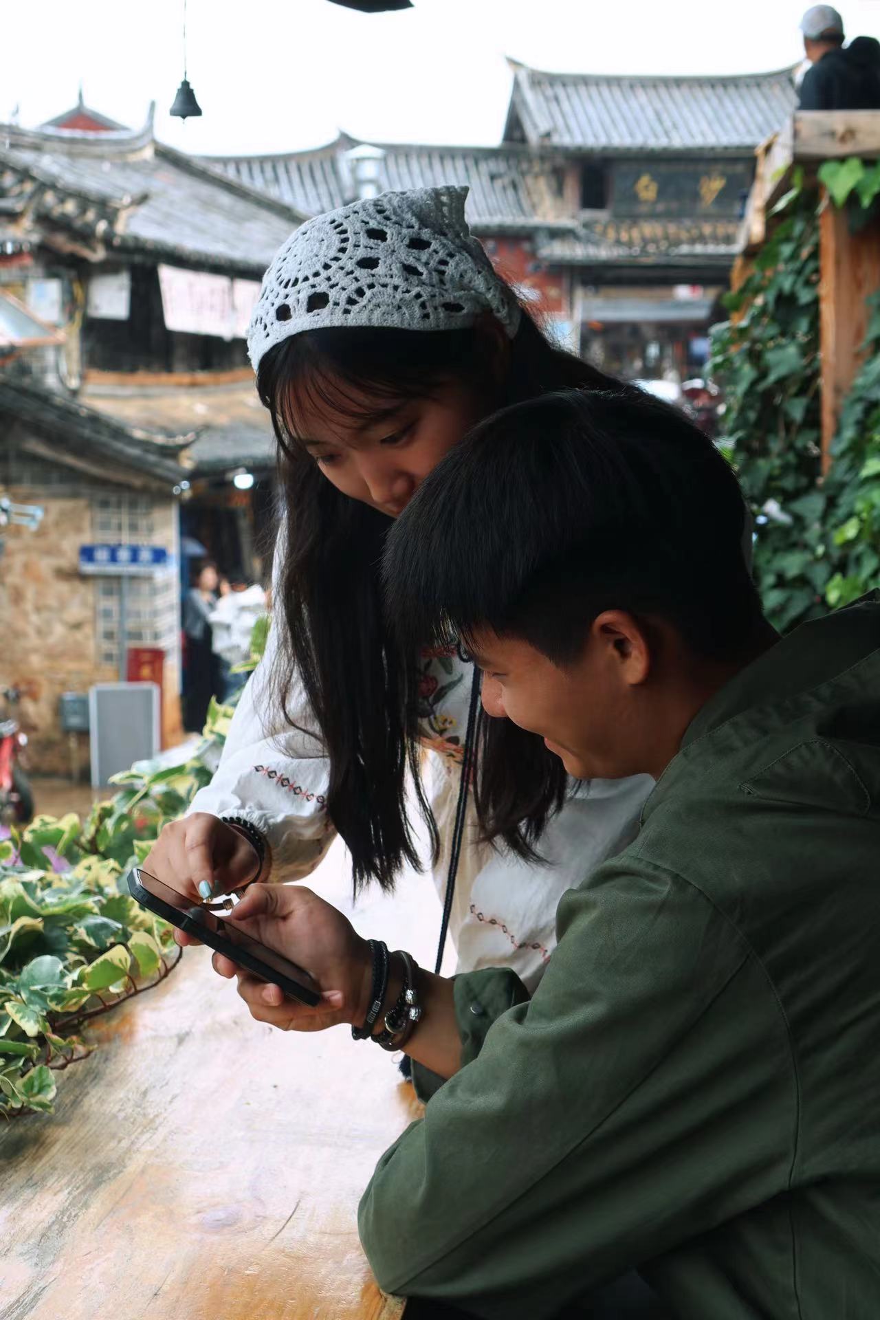 白沙古镇咖啡业态蓬勃发展 成为游客体验丽江慢生活的新宠 (6).jpg