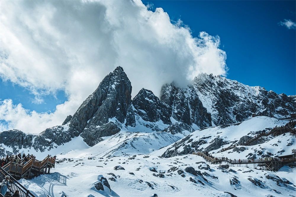 玉龙雪山景区入境游火爆，上半年接待入境游客20.67万人次02.jpg