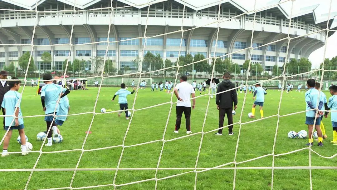 古城区校园足球“满天星”精英训练营暑期夏令营启幕05.jpg