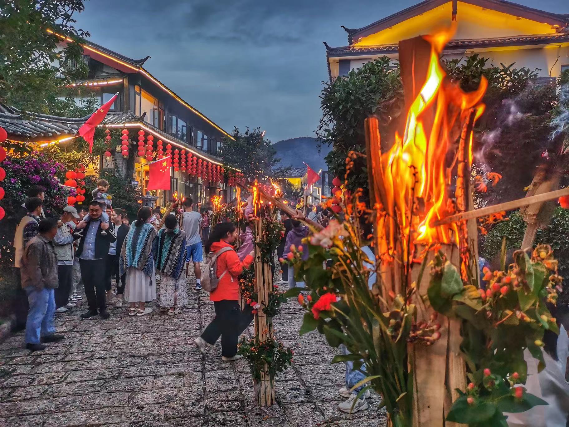 狂欢不息，火舞纳西！丽江古城年度最“燃“时刻！ (5).jpg