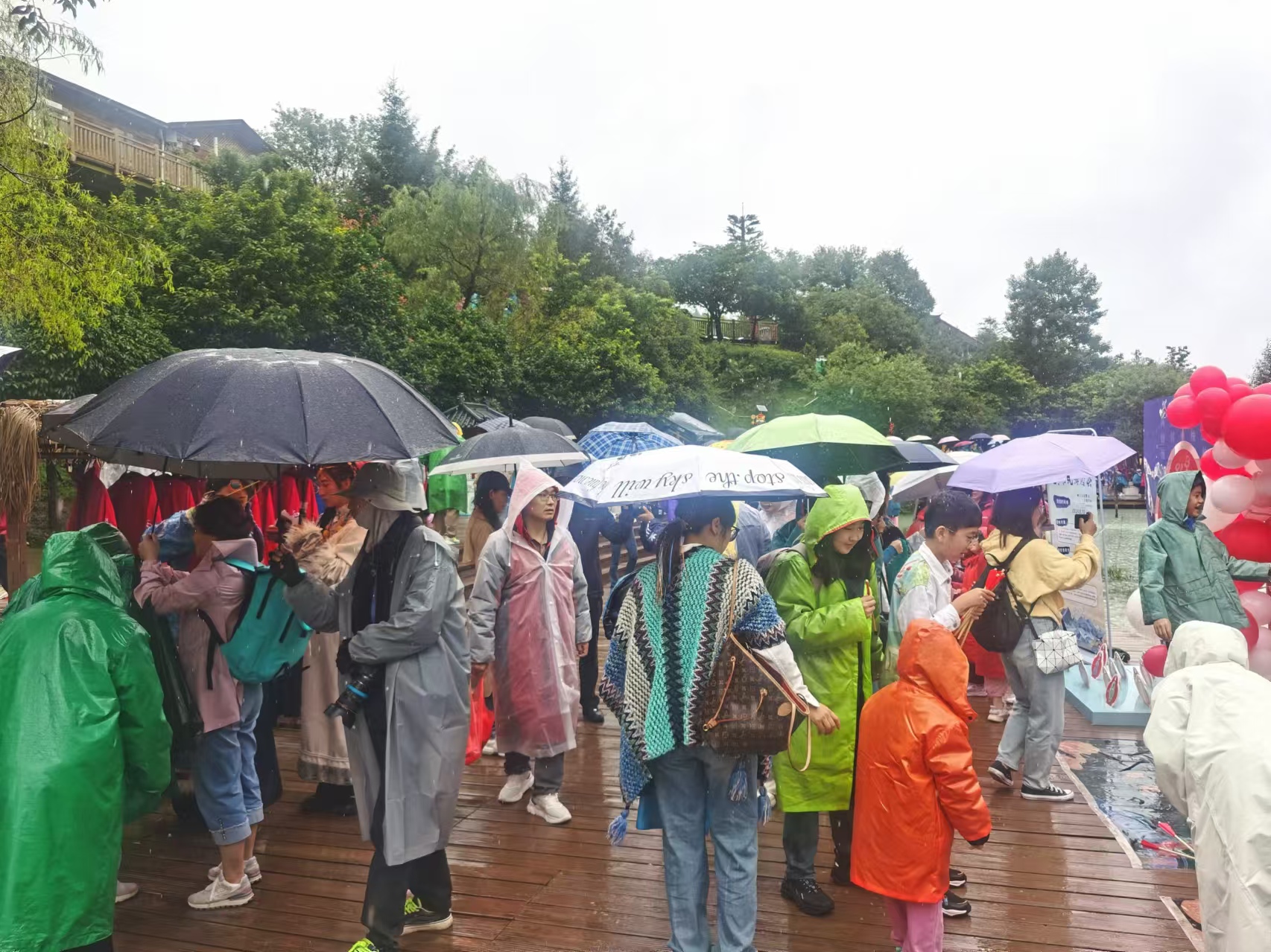 爱在七夕 情定玉龙 七夕主题活动在丽江玉龙雪山景区蓝月谷举办5.jpg