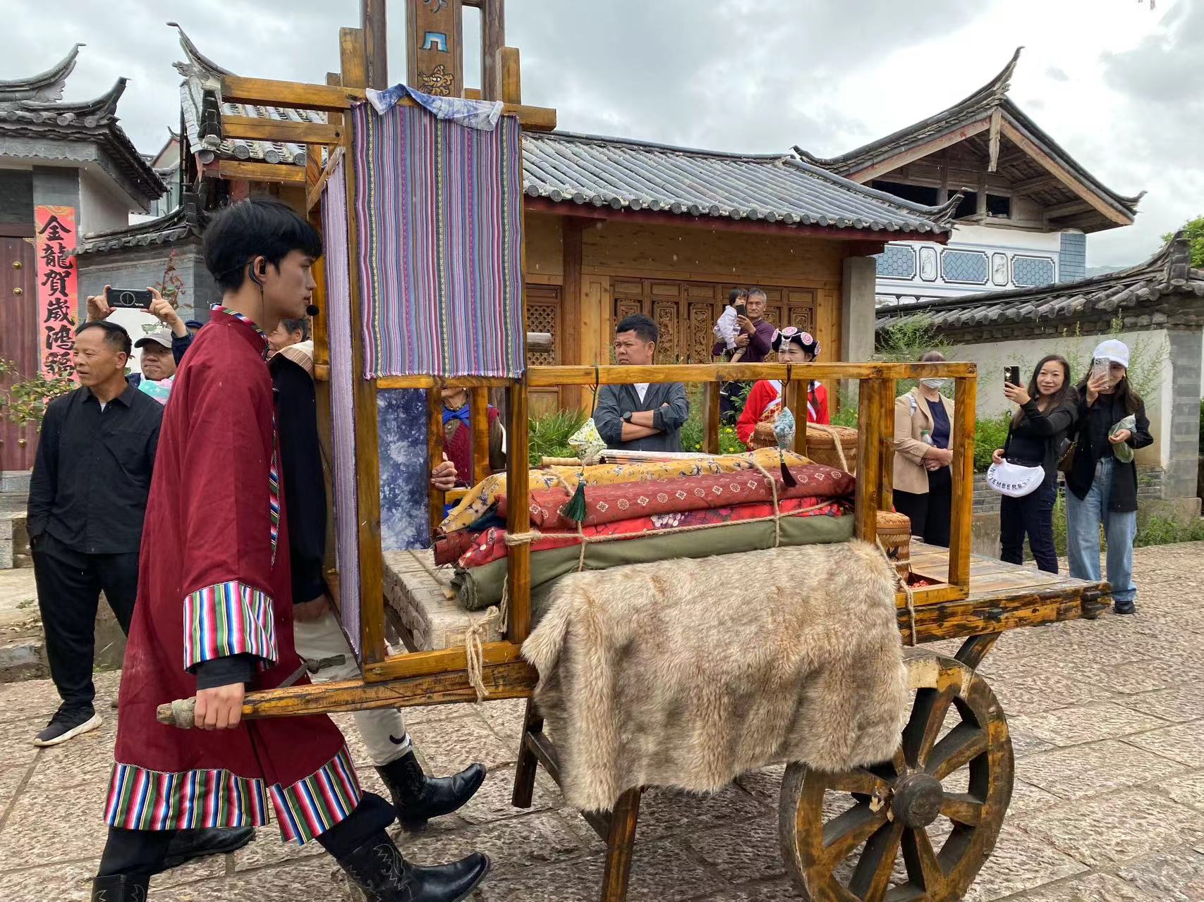 全国首个沉浸式主题村落亮相  序山海等你来探秘 (4).jpg