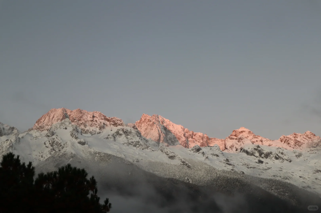 玉龙雪山初晴，绝美“颜值”刷爆丽江朋友圈.png