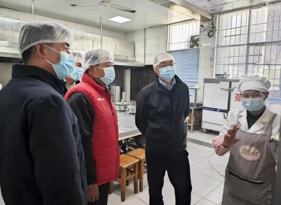 杨澄深入古城区福慧学校调研校园食品安全工作 (2).png
