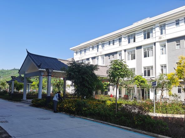 华坪县大力发展“生态 康养” 银发族越冬度假新去处2.jpg