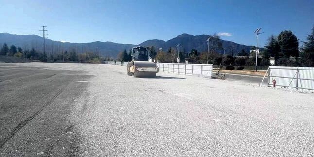 祥和学校临时停车场启用 为接送孩子提供300个停车位！3.jpg