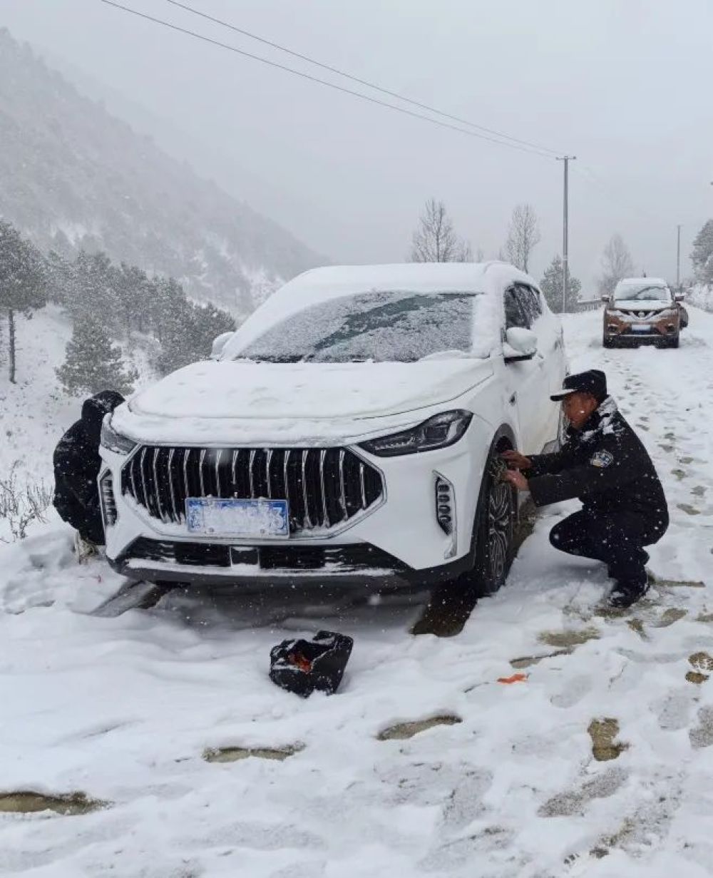 宁蒗县启动应急预案 防范应对低温雨雪天气1.jpg
