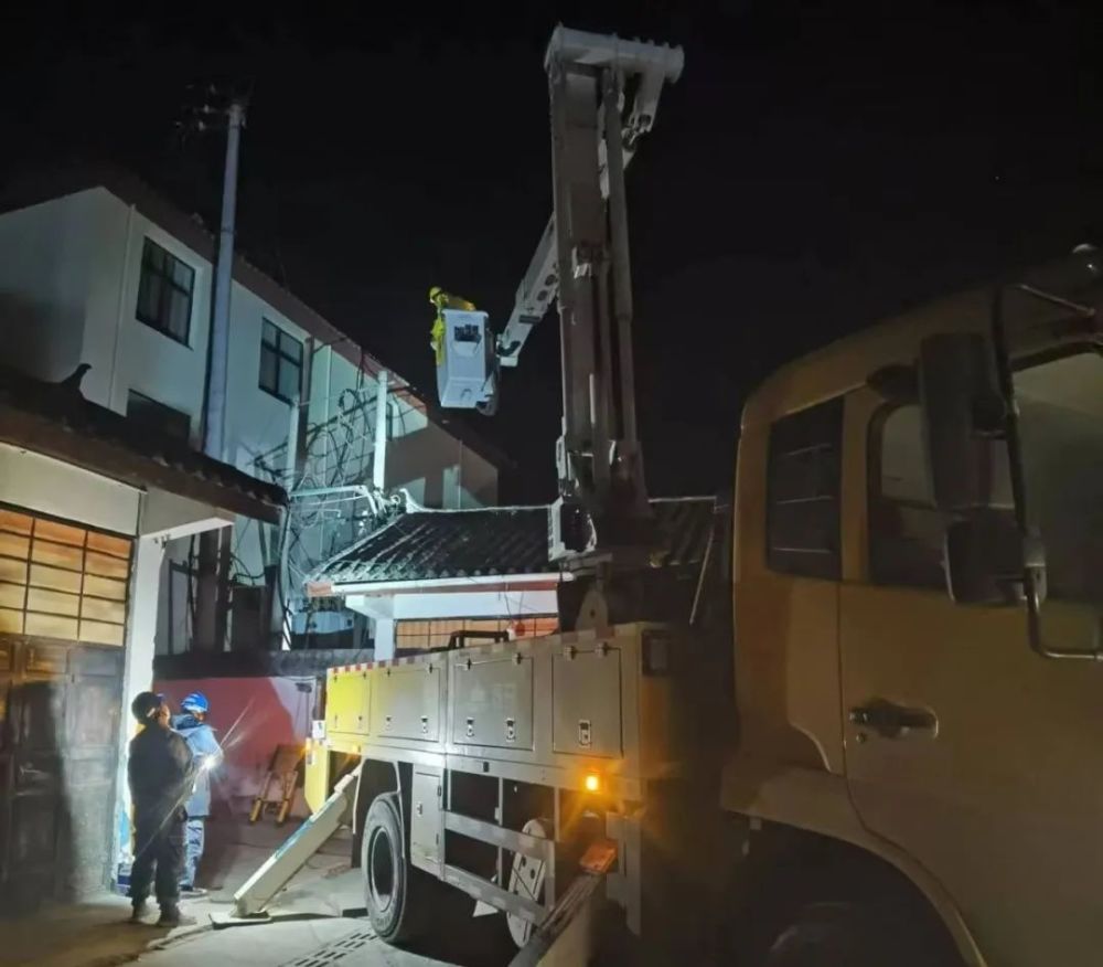 宁蒗县启动应急预案 防范应对低温雨雪天气4.jpg