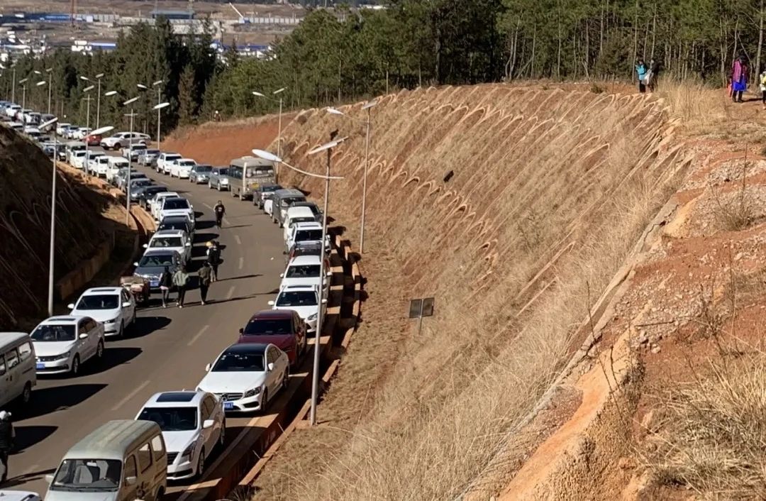 大年初一 环城北路实行单向通行临时交通管制 (2).jpg