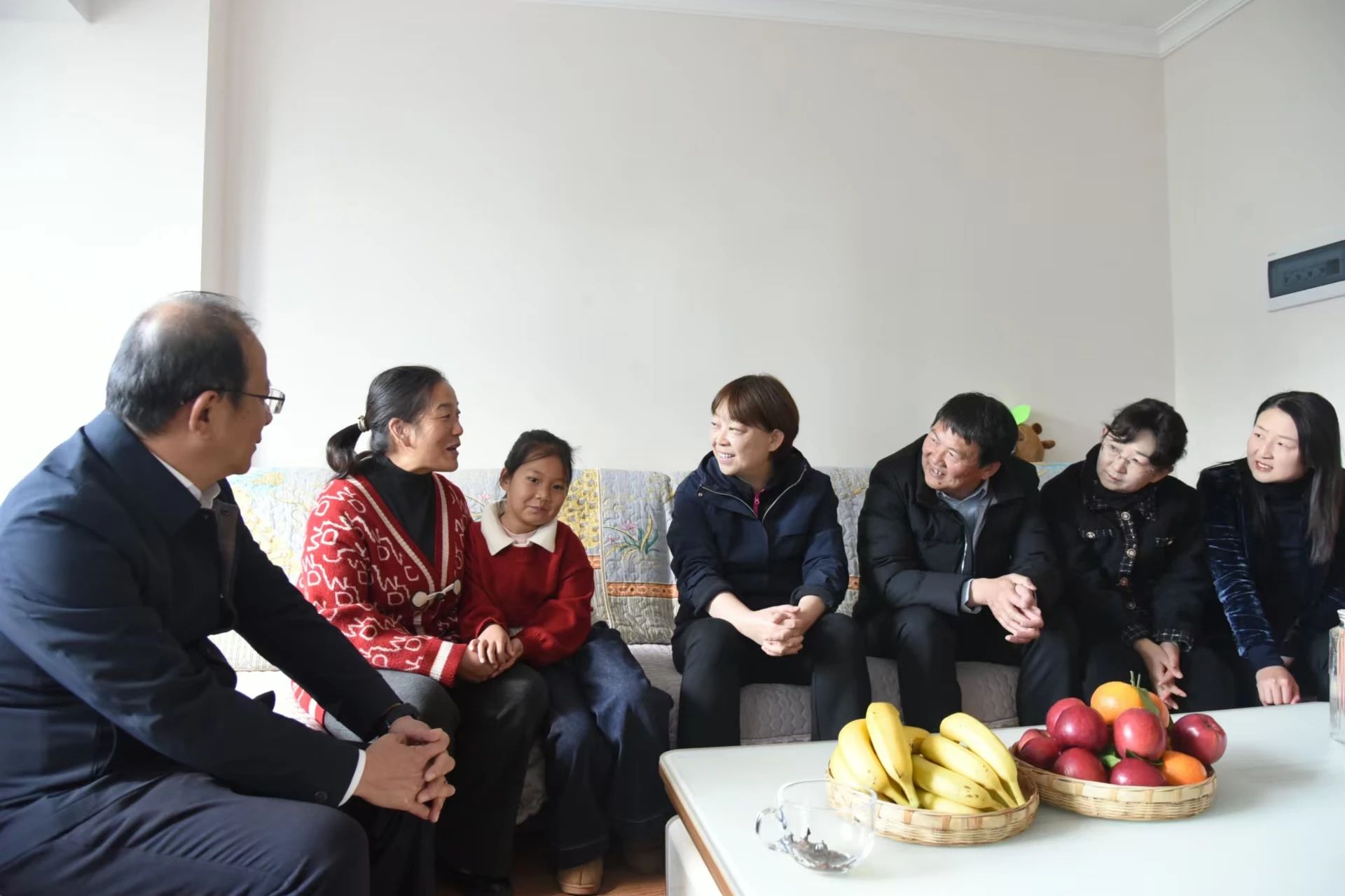 市四套班子领导开展春节走访慰问活动 (2).jpg