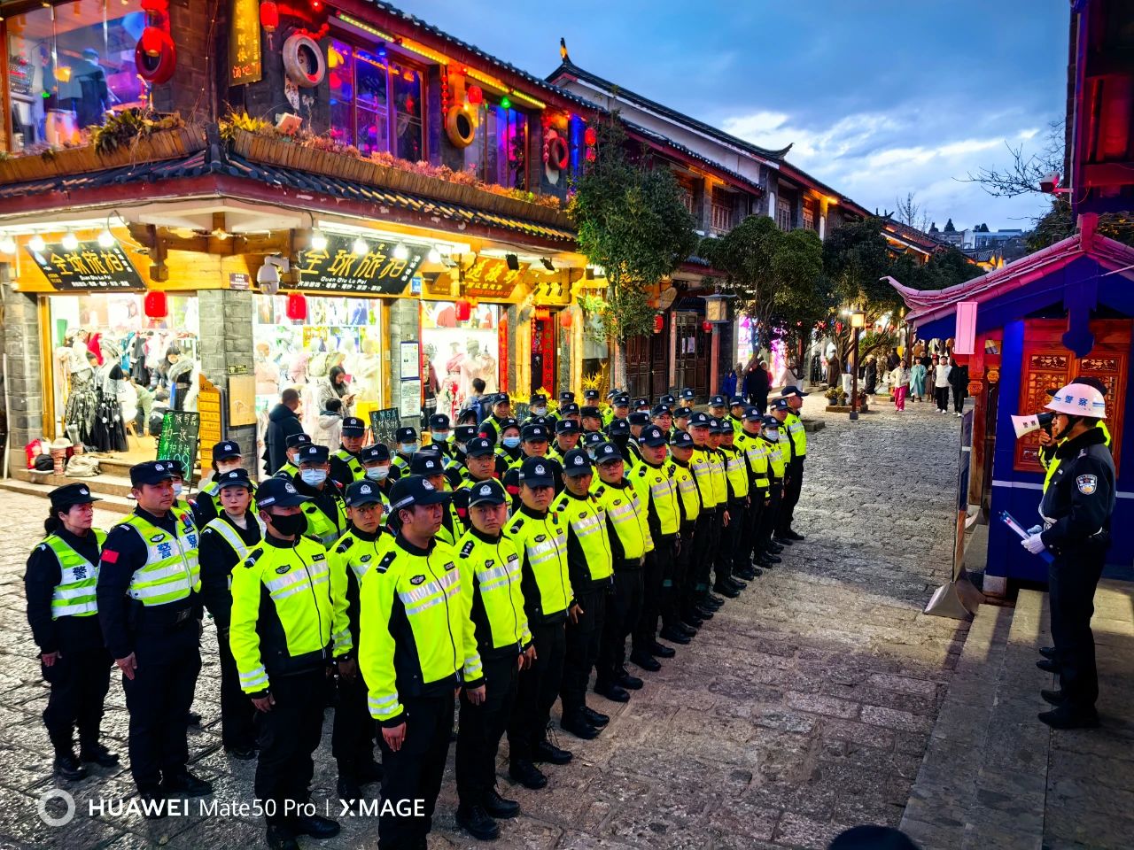 守护万家灯火 尽显平安底色——丽江公安圆满完成春节安保任务1.jpg