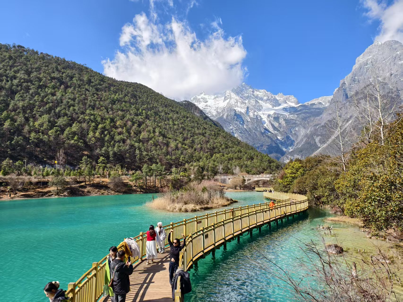 春游丽江 搭乘观光火车共赴玉龙雪山浪漫之约4.jpg