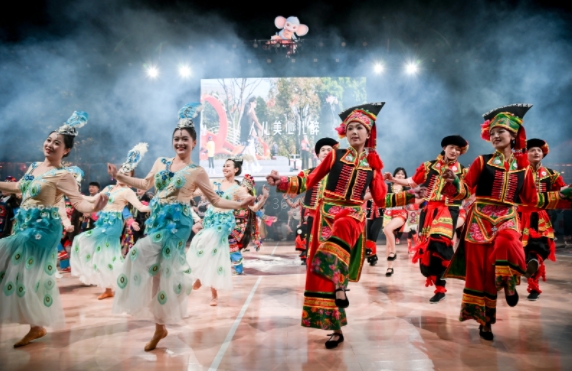 6640！丽江队主场开门红，云南城市篮球联赛总决赛火热开战！ (5).png