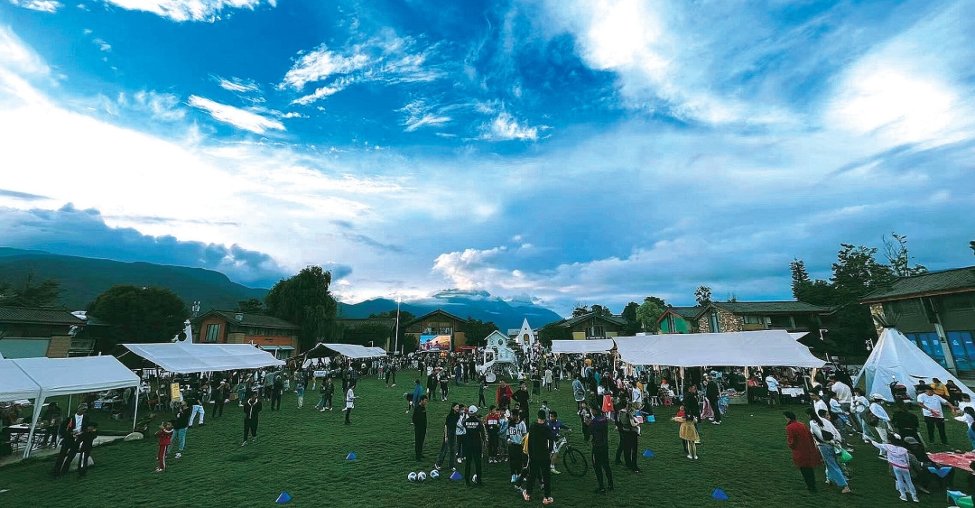 探索丽江文艺旅居新维度——雪山艺术村如何成为省级旅居典范？ (1).jpg