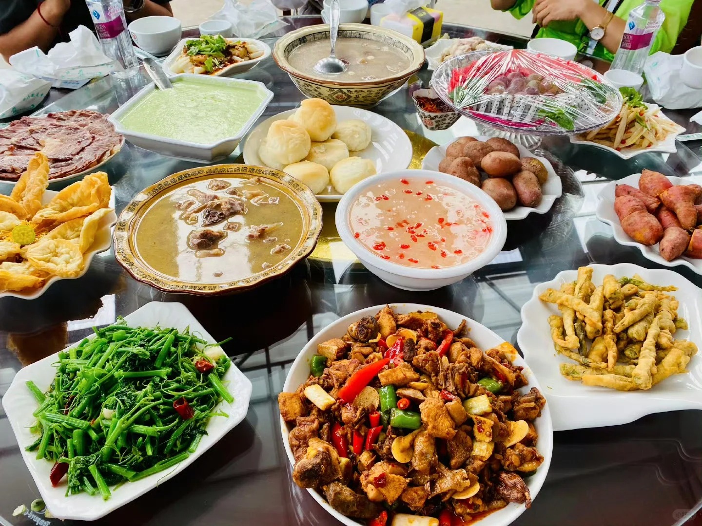 从互帮互助到 “甜蜜负担”，丽江“化賩”经历了什么？3.jpg