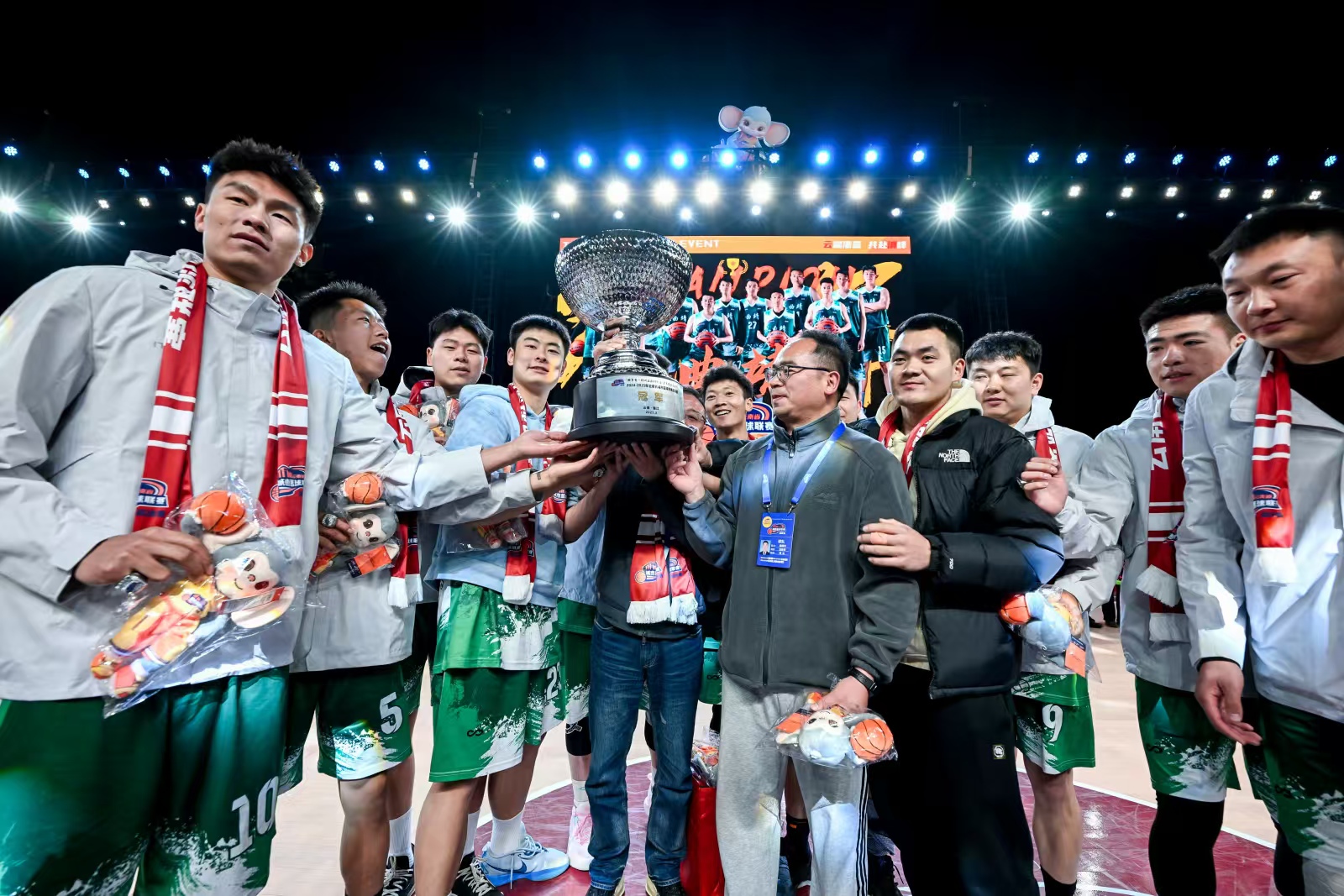 曲靖男篮79-76险胜红河 云南城市篮球联赛在丽江完美收官5.jpg