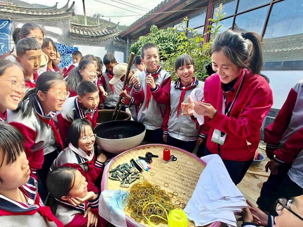 瓦猫工坊里的童趣，丽江研学 “泥” 好精彩3.jpg