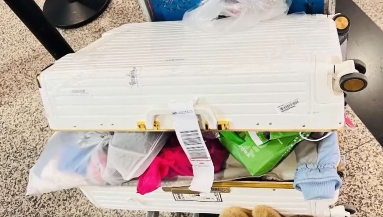 行李箱莫名被打开还多出女性丝袜！航司回应引争议，网友炸锅…2.jpeg
