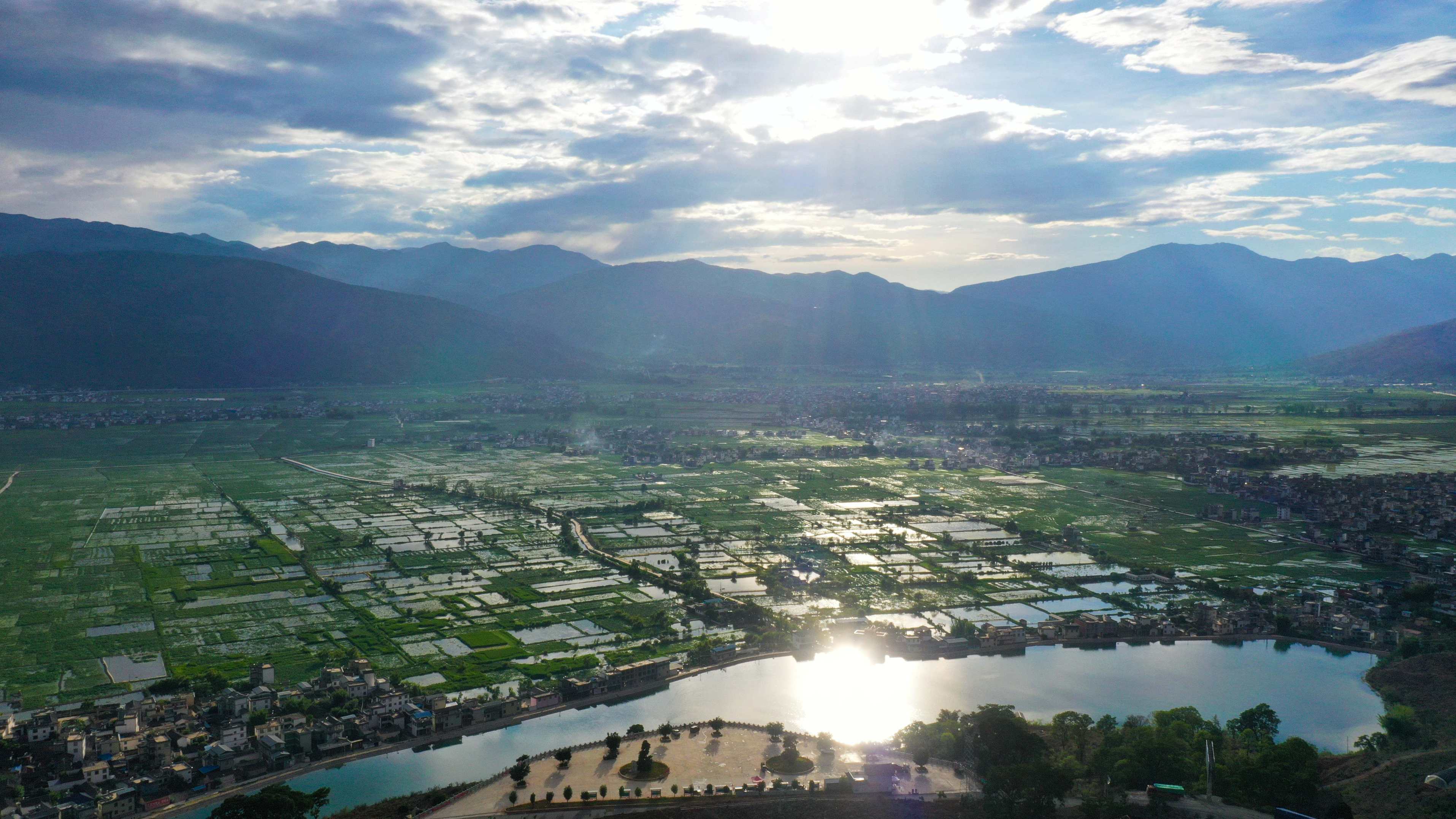 五一必打卡！永胜特色商品展暨五一美食文化节来袭，吃喝玩乐全安排 (1).jpg