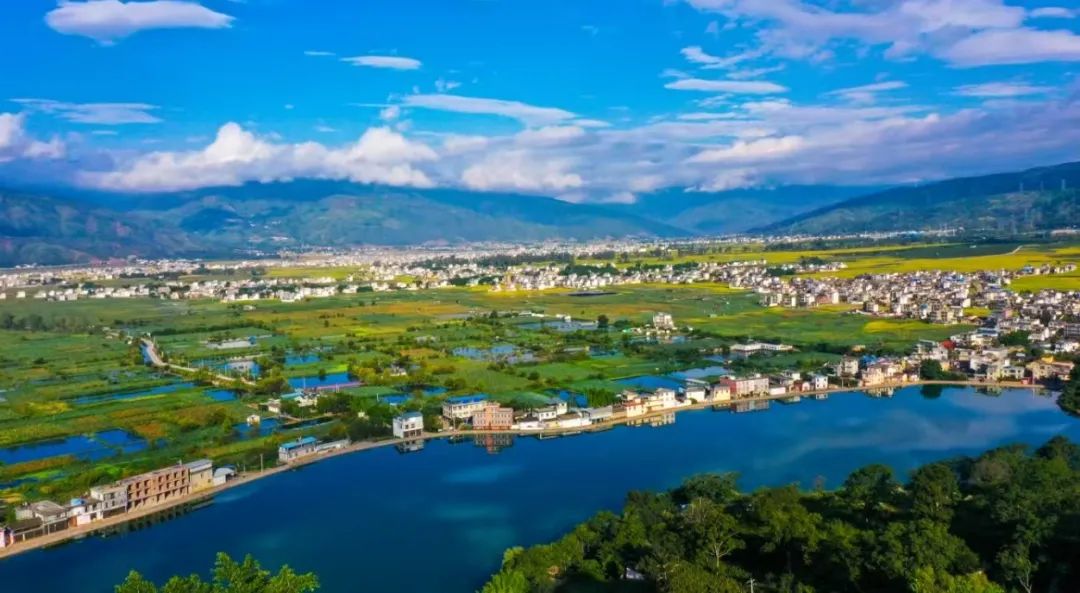 “活力永胜・2025 年特色商品展暨五一美食文化节” 盛大开幕 (2).jpg