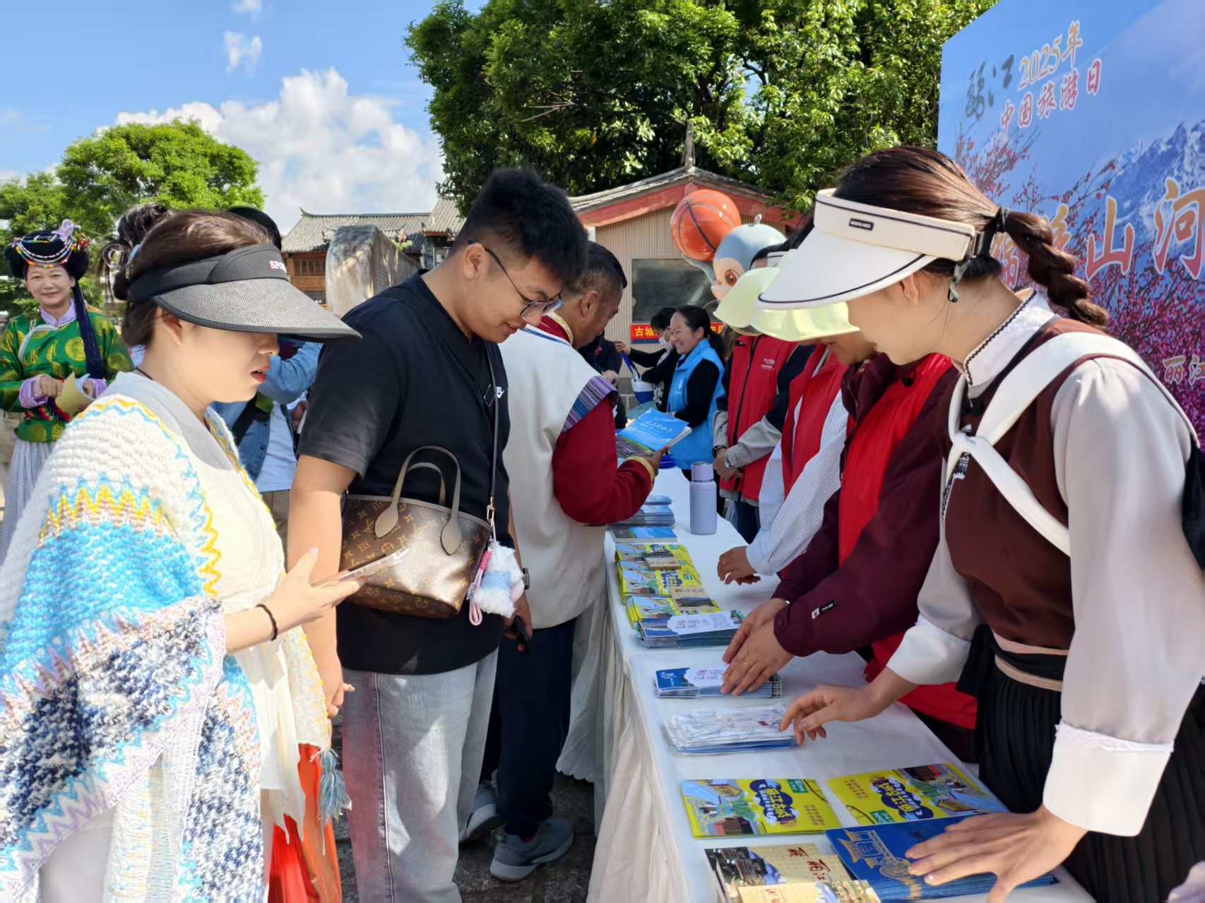 “5・19中国旅游日”打开方式：N 种玩法带你解锁“舍不得的丽江” (3).jpg