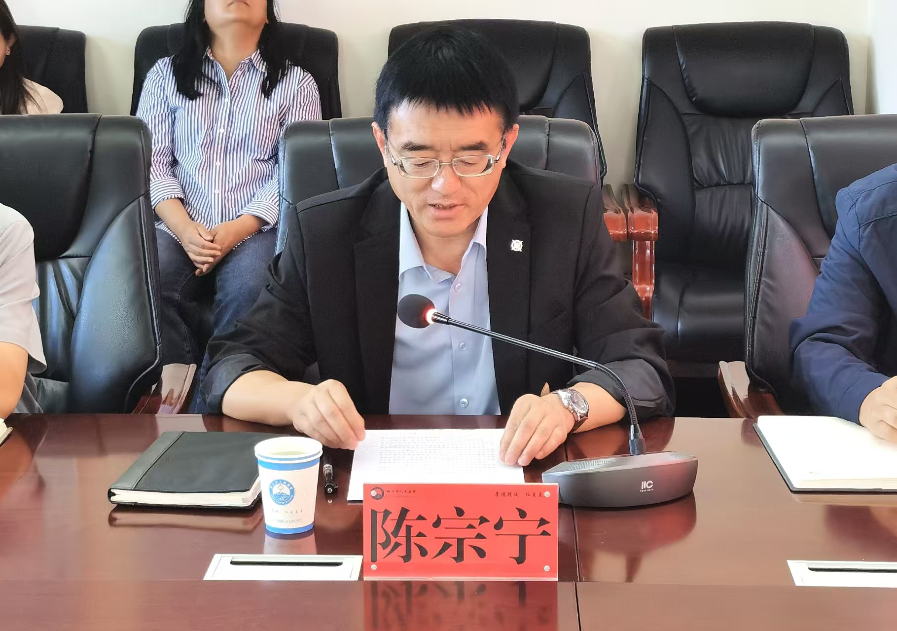 丽江甲状腺患者的福音 “银发专家”程若川专家工作站落户丽江市人民医院2.jpg