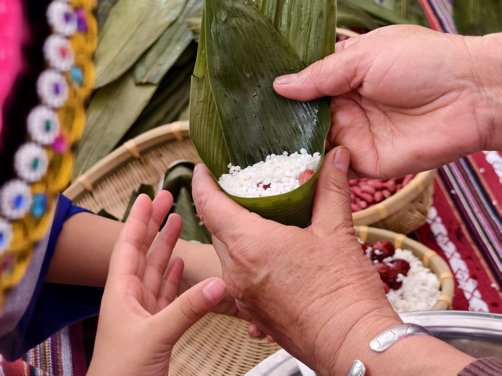 端午来丽江古城！烟火美食、民俗手作、篝火打跳全解锁 (6).jpg