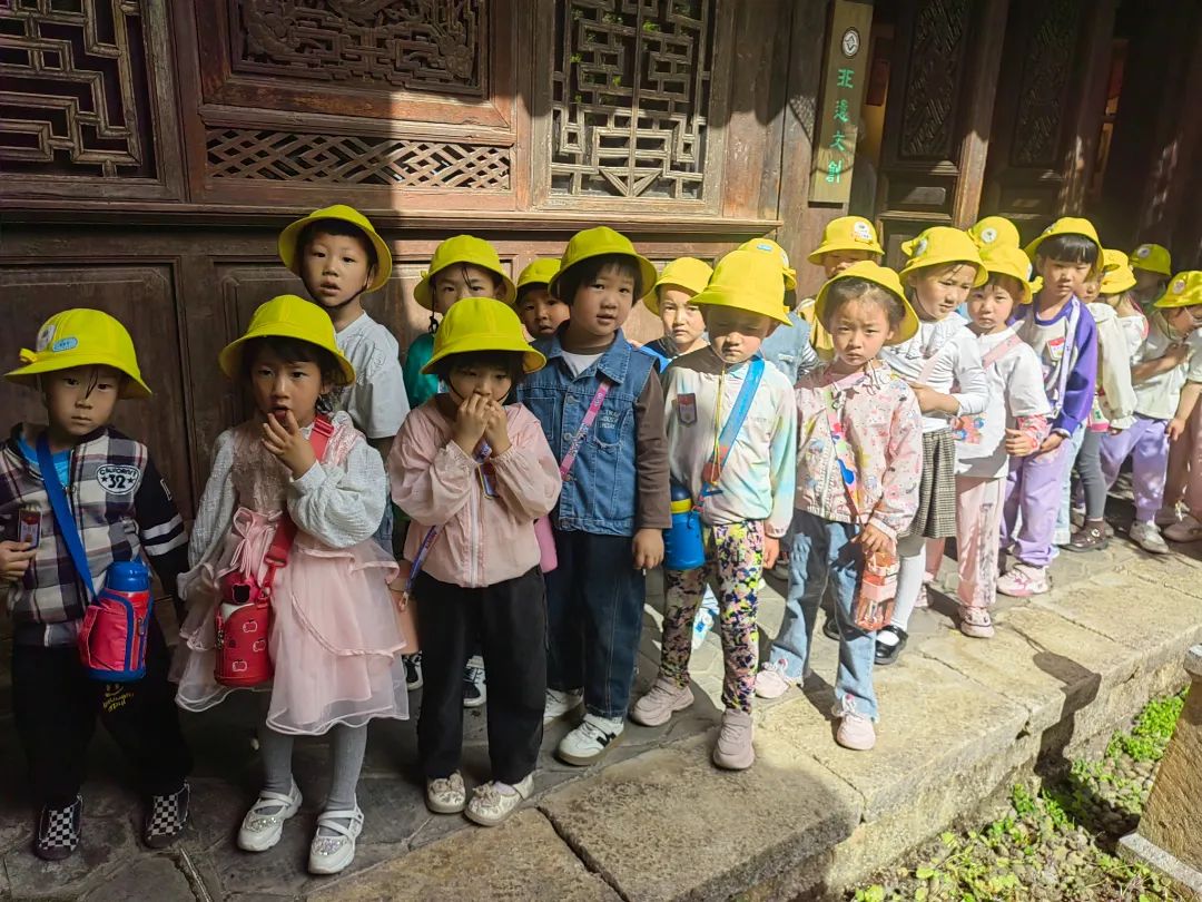 粽香引童趣，古韵润童心：丽江古城双节共绘成长画卷3.jpg