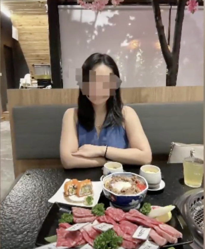 27岁女游客三亚被蛇咬伤身亡 家属质疑两家医院救治不力.jpg