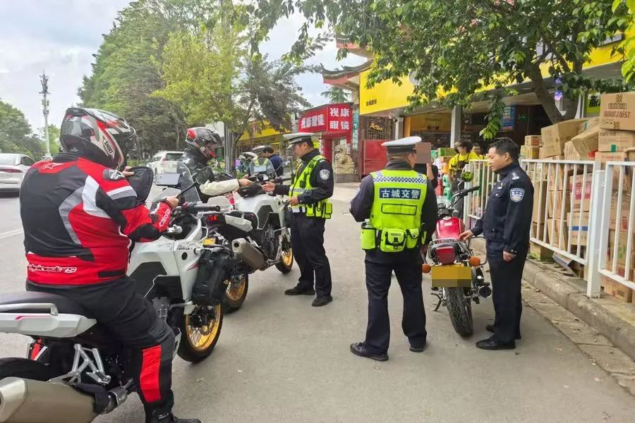 411人次警力出动，63起违法案件被查处，丽江警方全链条打击“飙车炸街”1.jpg