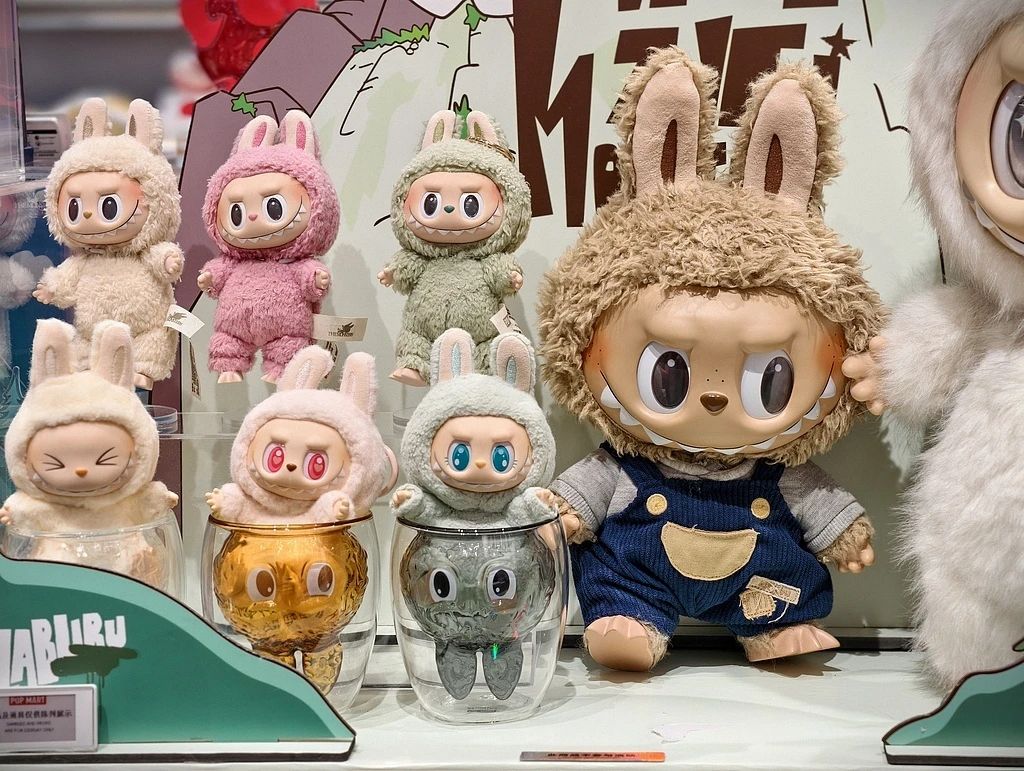 从 “萌系” 到 “个性”，Labubu 走红见证中国文创产业消费趋势新变革.jpg