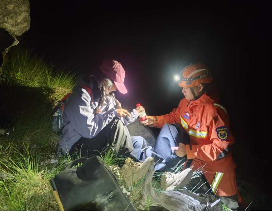 7名违规进入未开放区域“野游”人员获救 今年已发生23起类似事件3.jpeg