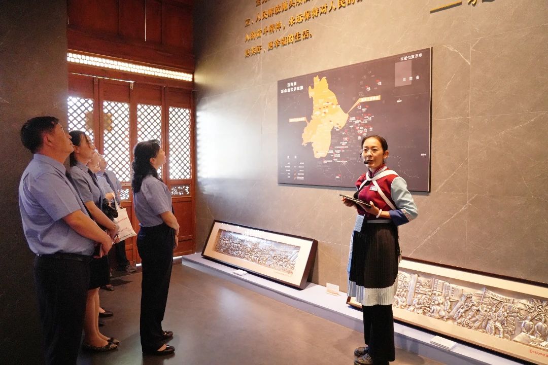 丽江市人民检察院开展党性锻炼主题党日活动 传承红色基因锤炼检察担当2.jpg