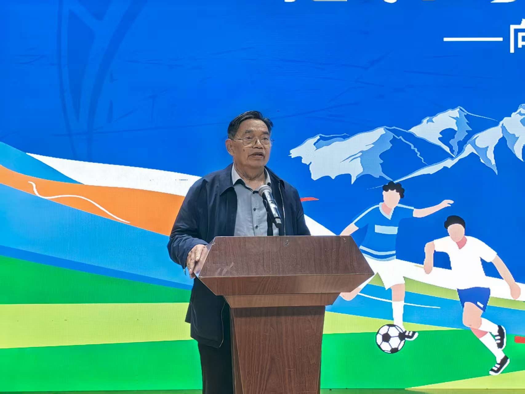 老队员赛场重逢、少年们庄严宣誓… 丽江这场足球盛会，藏着三代人的热爱2.jpeg