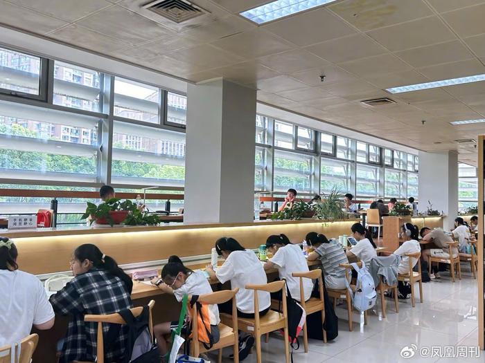 从 “无序放娃” 到 “有序托管”：公共图书馆可以做什么？.jpg