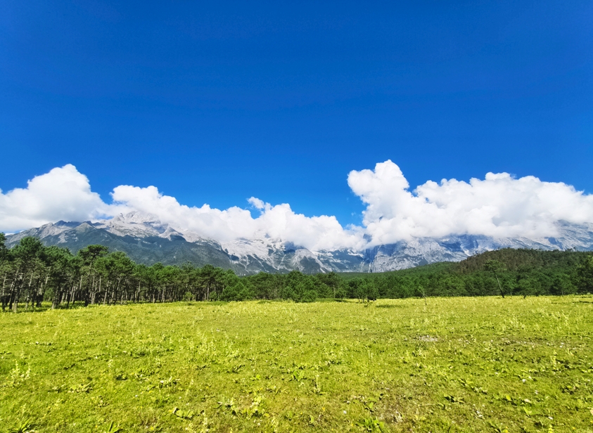 夏日玉龙雪山“颜值开挂”，每帧都美到犯规！ (2).png