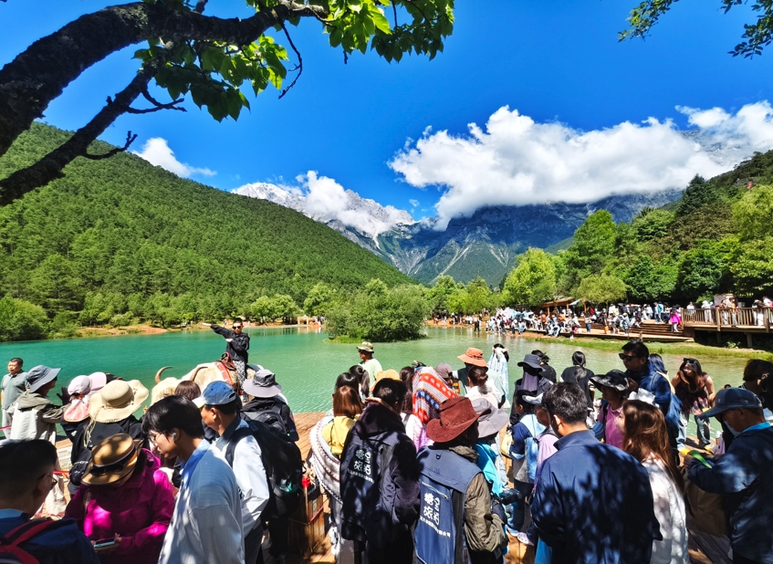 夏日玉龙雪山“颜值开挂”，每帧都美到犯规！ (3).png