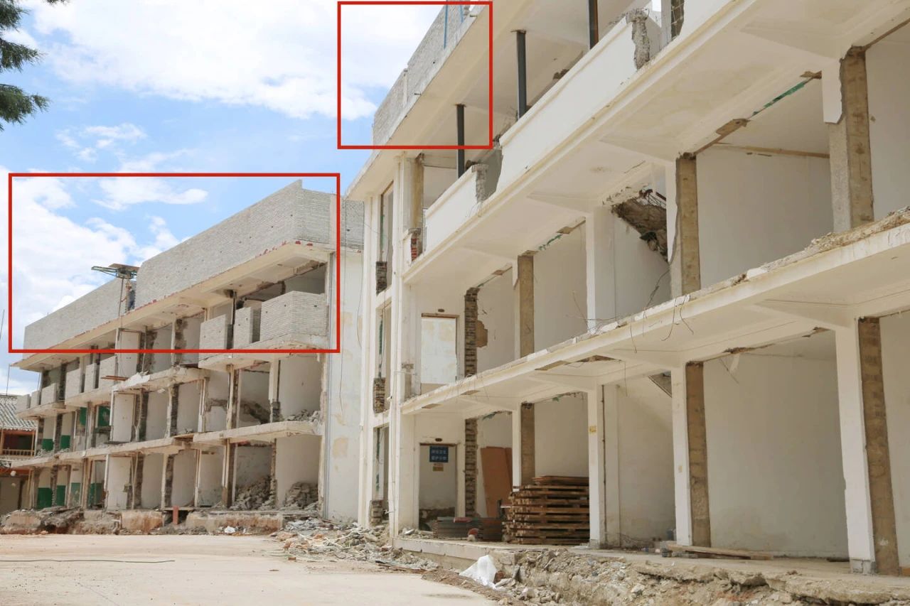未批先建还拆承重梁柱？丽江这处违建被依法拆除3.jpg