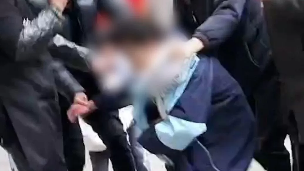 强制剪学生头发绝非“行为不当”那般简单