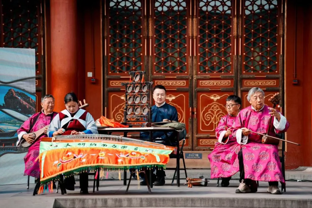 赴一场跨越33年的重逢！大研纳西古乐会敲响京城文化之旅